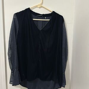 T TAHARI VELVET BLOUSE SIZE M